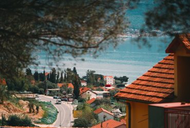 Rensning af tagrender – pris, procedure og effekt