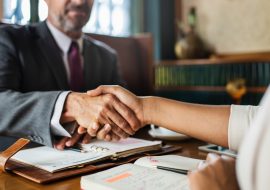 Overskuelig oprettelse af A/S med advokat