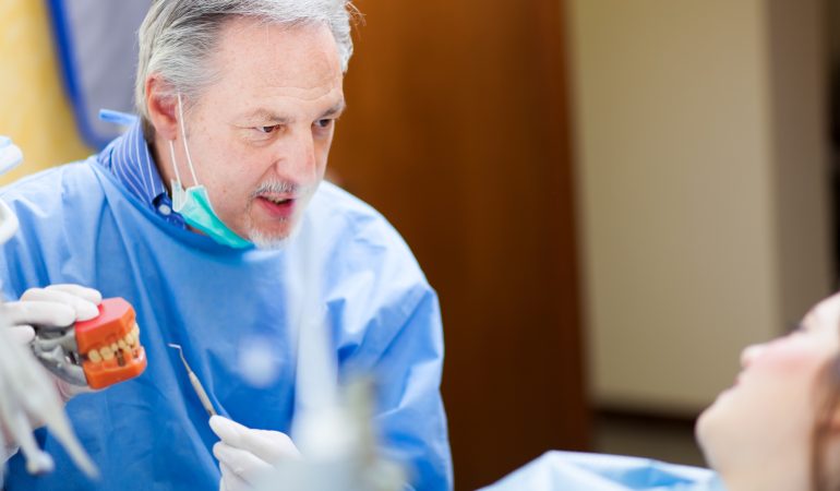 Tandlæger svinger meget i pris